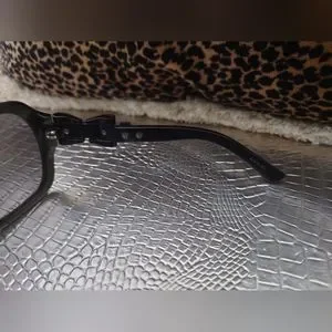 Gucci | Accessories | Pristine Black Gucci Oversized Buckle  display picture 2